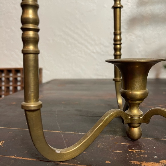 Vintage Brass Sitting Candelabra Three Arm 4 Candle Tabletop Patina - Picture 6 of 8